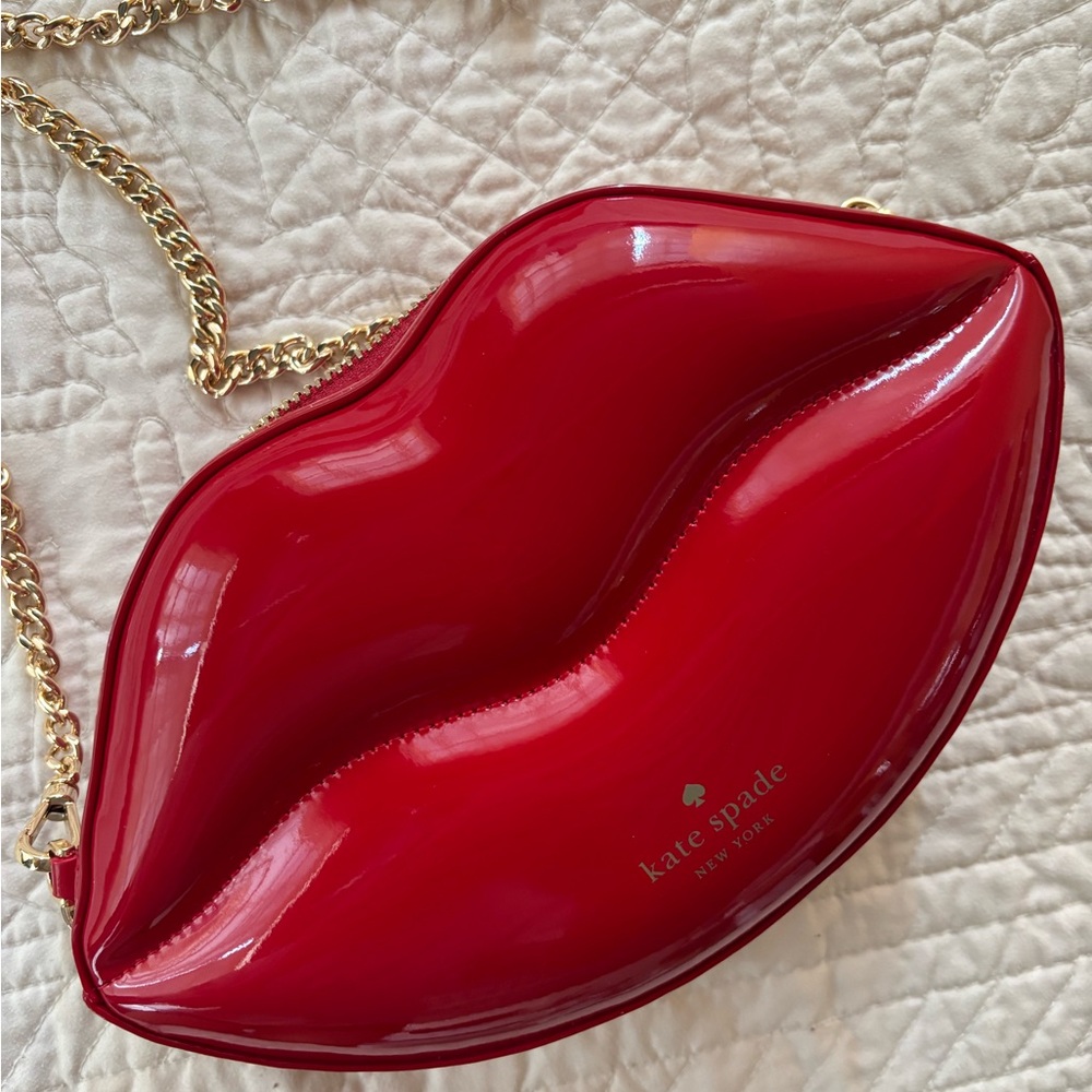 Kate Spade Mwah 3D Lip Crossbody - Picture 2 of 8